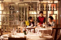 ฮอลิเดย์ อินน์ โกลเด้น ไมล์ บาย IHG - พร้อมอาหารเช้า