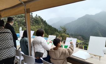 Yisu Yuntai Juzhu B&B (Qianjiangyuan National Park Taihuishan Observation Deck)