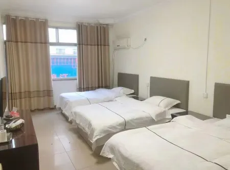 Hongdenglong Hotel Отели рядом с достопримечательностью «Wanzai Dazhong Polytechnic Science & Technology School»