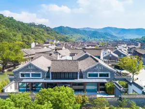 JUN Boutique,Dongqian Lake