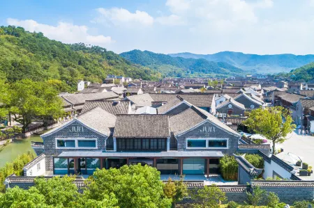 JUN Boutique,Dongqian Lake Отели рядом с достопримечательностью «Erlingshan Hot Spring»