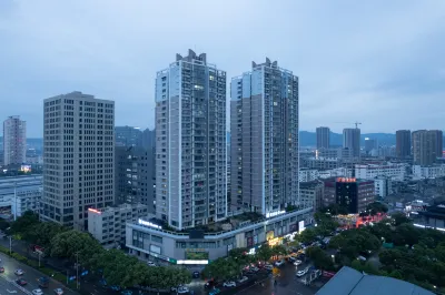 Wenzhou Yongjia Yubei Maitian Atour Hotel (Linyi Building) Hotels near Shangshu Food and Oil Wholesale Department
