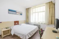 Three Station Hotel (Railway Station Bus Station) Hotel in zona Yantai Post and Telecommunications Harbor