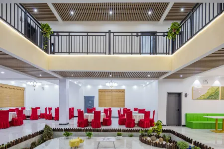 Yuting Lanyuan (Yichang Three Gorges Dam Scenic Area) Отели рядом с достопримечательностью «Interception Memorial Garden»