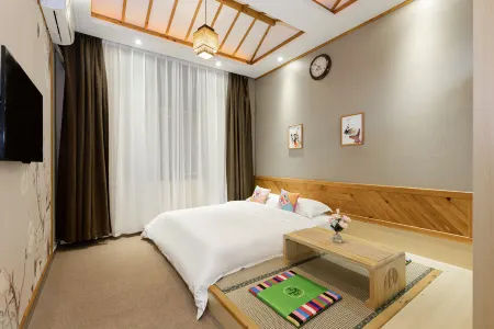 Changbaishan Hanshe Folk Hotel Отели рядом с достопримечательностью «Meiren Songyuan (North Gate)»