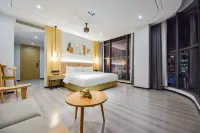 Gaoshang Grand Hotel Hotels near Tianfu New Area General Aviation Vocational College
