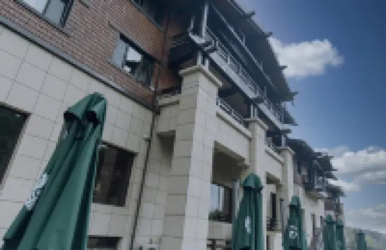 贏灣假日飯店（西郊森林公園店） 槐花谷附近的飯店