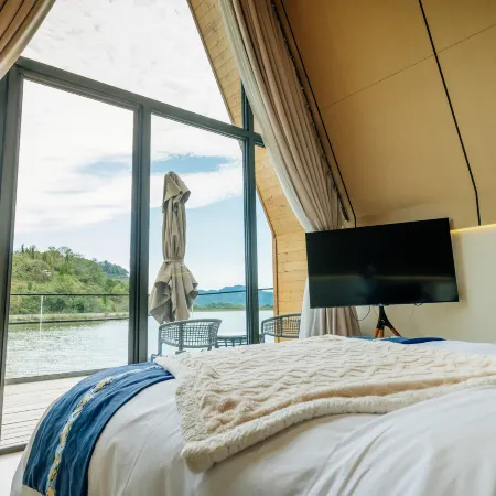 Longhu Mountain Heming Valley Qishe Homestay