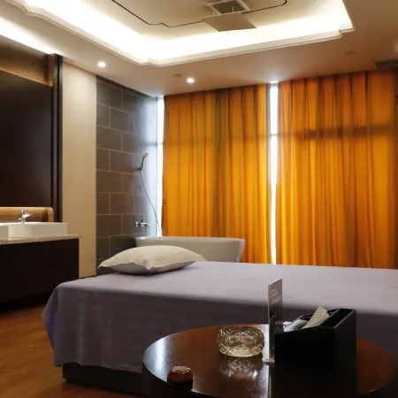 Four Seasons Yony Hotel