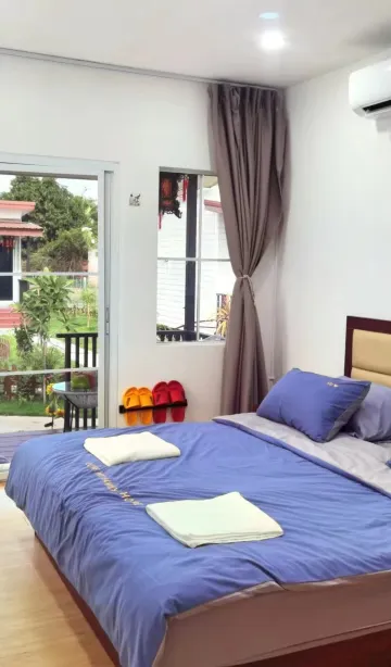 ห้องจูเนียร์ดับเบิลวิวสวน (มีหน้าต่าง ระเบียง)