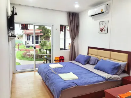 Love In Kan Отели рядом с достопримечательностью «Wat Dong Sak»