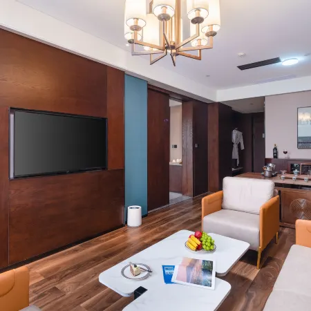 Linyi Brook Garden Hotel (Wuyuan Toni Black Square)