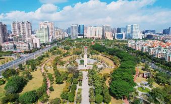 Bihaiwan Hotel (Shantou Xiaogongyuan Seaside Corridor)