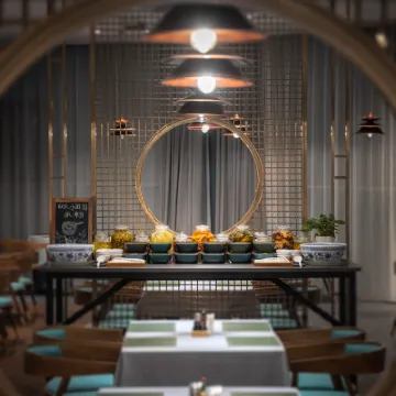 Shanshui S Hotel (Chengdu Kuanzhai Alley Tianfu Square) Отели рядом с достопримечательностью «Мемориальный храм Ухоу»
