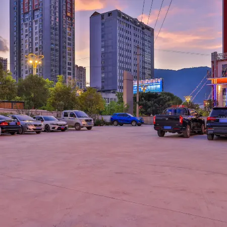Linyi Longrui Smart Hotel (Linyi High-speed Railway Station)
