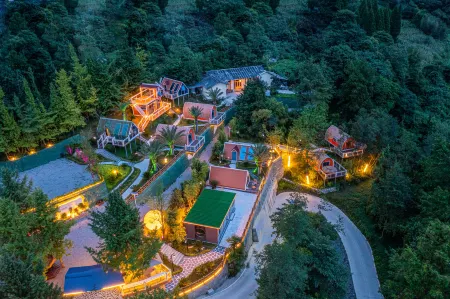 Wenchuan Yunhan Yazhu Natural Oxygen Bar·Share Guiye Hotel Отели рядом с достопримечательностью «Renji Ximu Valley»