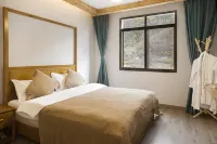 Tipsy Panda Mountain spring Villa