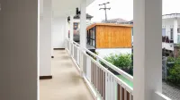 紅門飯店-近馬塔蘭綜合醫院龍目島2 - 2 星級