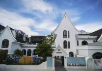 Cloud House Yunjuan Huashe Manor Homestay (Beihai Yintan International Passenger Port Branch)