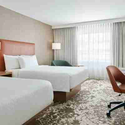Courtyard by Marriott Los Angeles Pasadena Old Town Rooms