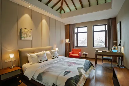 Sunshine Peninsula Jinsha Hotel Отели рядом с достопримечательностью «Zhangjiagang Science and Technology Museum»