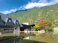 Aunt Bingzhong Luoding's Homestay in Gongshan - Balkoner