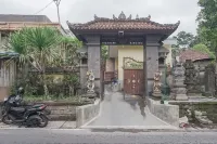 Giri Krisna Guest House Hotel dekat Warung Ibu Oki