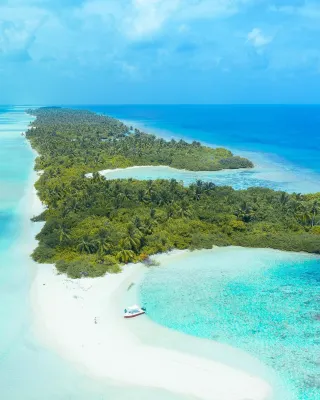 Oceana Inn Maldives - parking