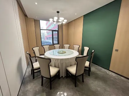 VX Hotel (Anyang Wenfeng Dadao Angang ) Отели в г. Аньян