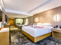Holiday Inn Guanrong Chengde Mountain Resort Hotels near Jinshan