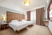 Jiajie Boutique Hotel (Haikou Qilou Old Street Sun Moon Plaza Duty Free Shop) Hotels near HaiNanSheng KeJi HuoDong ZhongXin