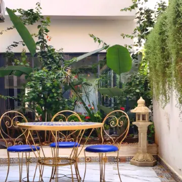 Oriental Hotel Отели рядом с достопримечательностью «Хаммам Зиани»