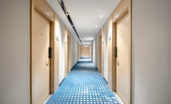 City Comfort Inn Hotel (Fangchenggang Xinggang Avenue)