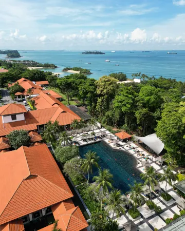 Sofitel Singapore Sentosa Отели рядом с достопримечательностью «Goldbell Towers»