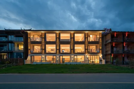 Lugu Lake Qingchen Sanshe Lakeside Hotel Отели рядом с достопримечательностью «Yongningtu Zhifu»