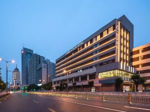 Jinan Jingsi Road Wanda Plaza Atour Hotel