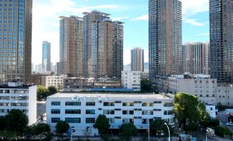 Yiyun Hotel (Tongde Square)