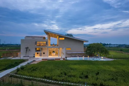 Crop & Calm Hot Spring - Romantic