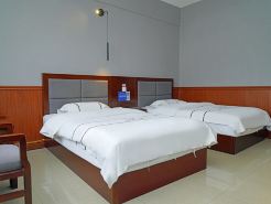 ZHAO  TONG  SHUN  YU  BUSINESS  HOTEL