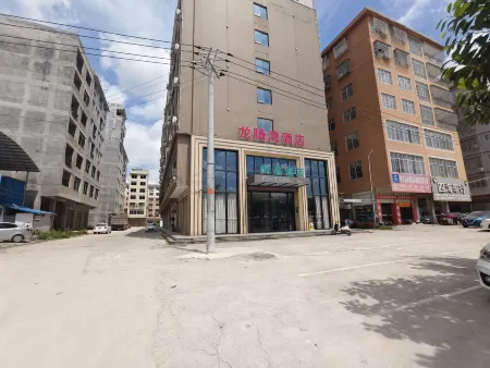 Luchuan Longteng Bay Hotel