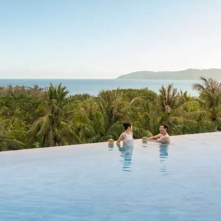 HUALUXE Hotels and Resorts SANYA YALONG BAY RESORT