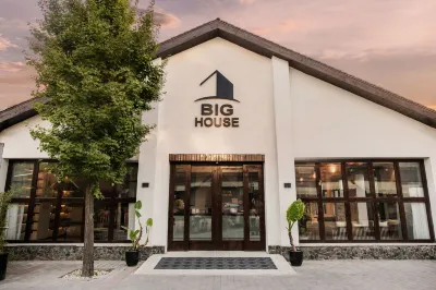 Big House Hot Spring Courtyard Hotel