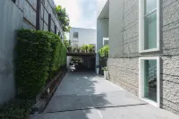 KC Beach Club & Pool Villas