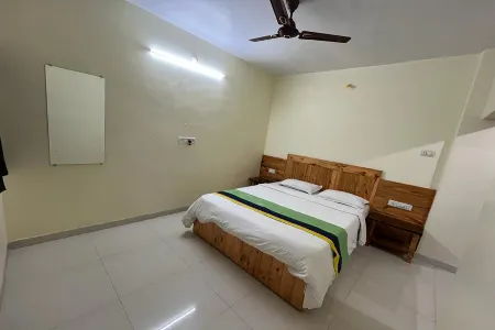 Savitri Bungalow Отели в г. Дхангарвади