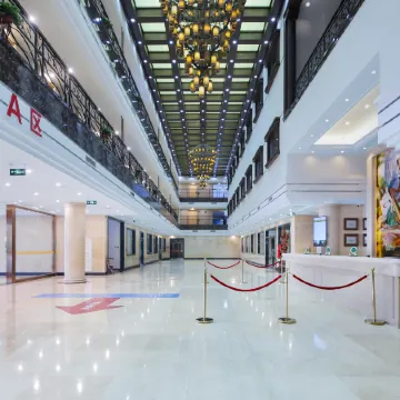 Vienna International Hotel Linyi Lanling Yimeng Old Street National Agricultural Park Branch