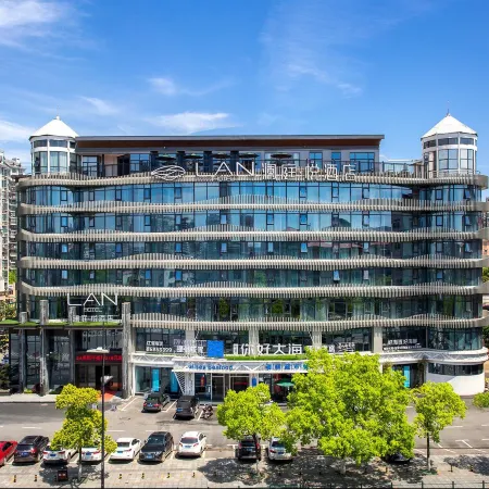 LAN HOTEL