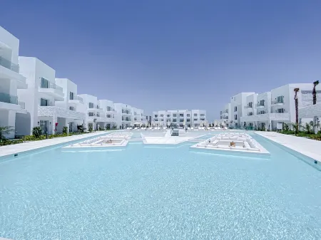 Tanoak Hotel Отели в г. Ataqah