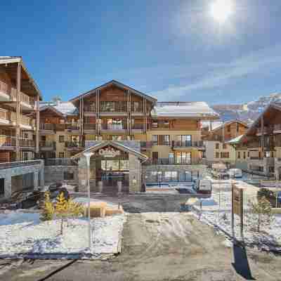 Résidence Prestige Odalys Le Mont dAuron Hotel Exterior
