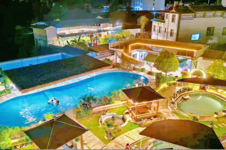 LanTangMuFang Hot Spring homestay Отели в г. Ижуюань