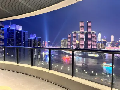 霧歸裡江景行政公館 （重慶南濱路喜馬拉雅店） 天空之城露營地附近的飯店